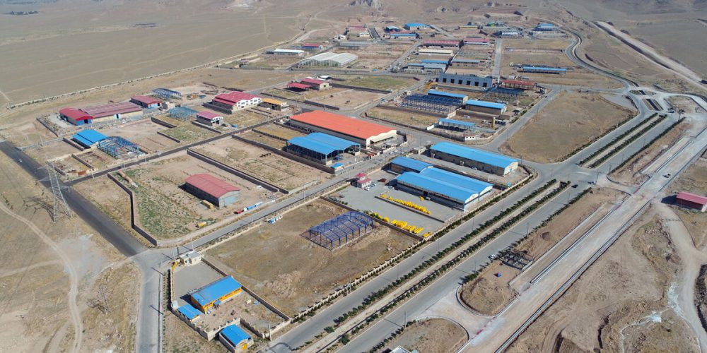 فروش ۴۵۰ هکتار یا متراژ کمتر زمین مزروعی با کاربری صنعتی در استان مرکزی قیمت کاسبی