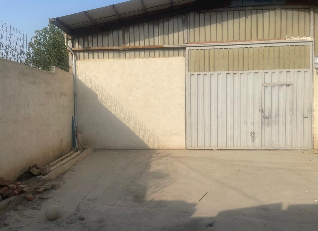 اجاره ۳۰۰ متر سالن صنعتی دربست جهت انبار در احمدآباد مستوفی