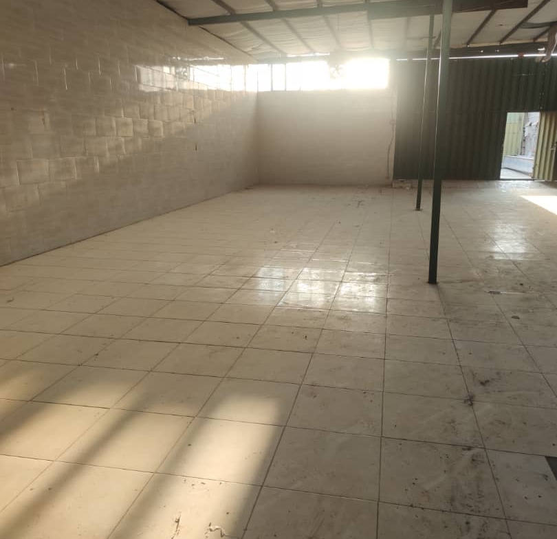 اجاره ۳۰۰ متر سالن بهداشتی جهت انبار در منطقه صنعتی گرمدره