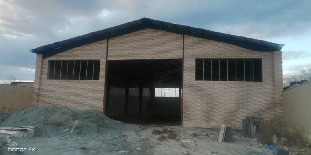 فروش سالن نیمه کار ۶۰۰ متری استاتدارد در قشلاق ملارد