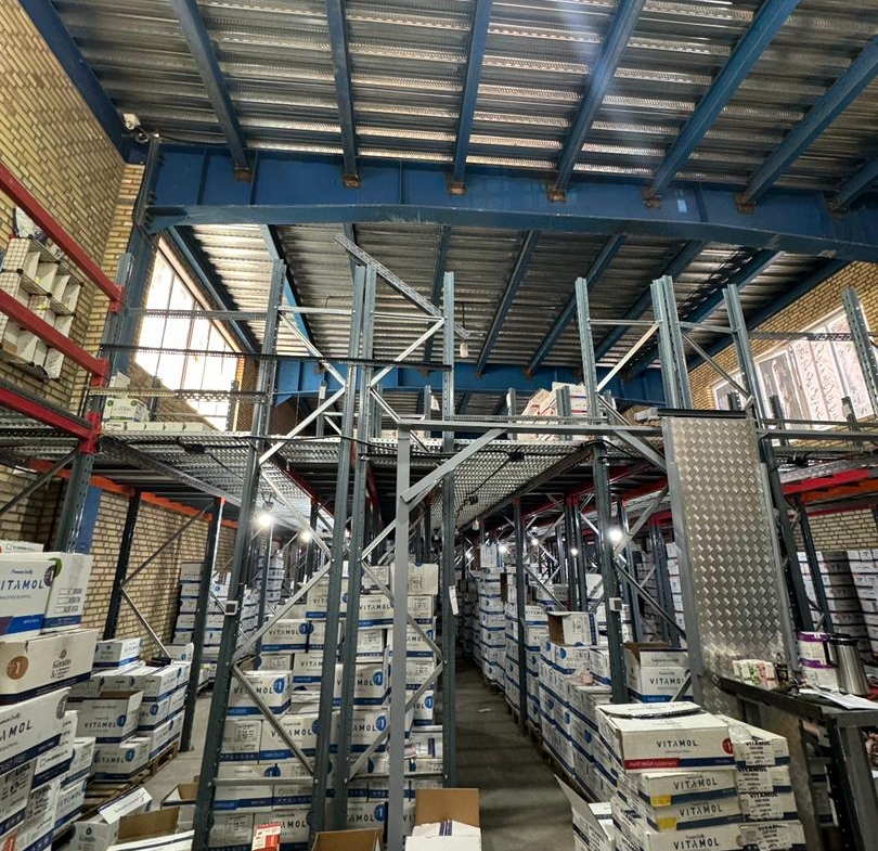 رهن واجاره سوله ۱۲۰۰ متر در سه طبقه در گرم دره