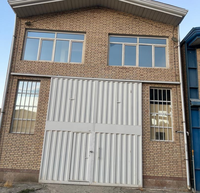 فروش سوله ۲۴۰ متری در شهرک صنعتی صفادشت