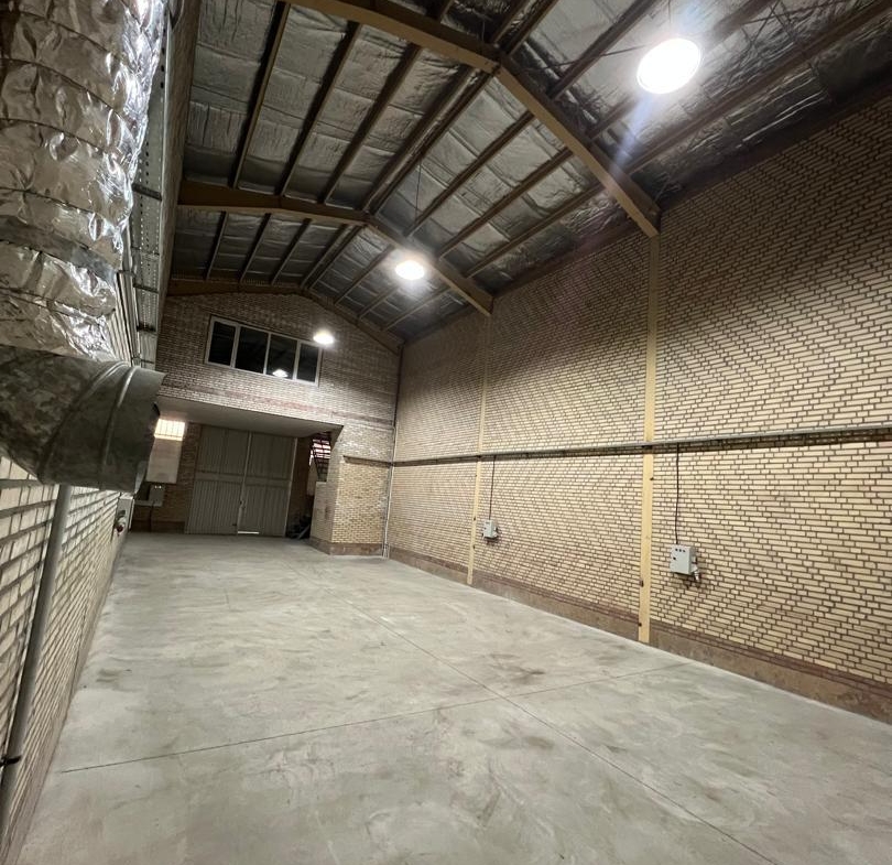 فروش سوله ۲۴۰ متری در شهرک صنعتی صفادشت